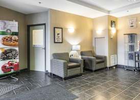 Quality Inn & Suites Thompson 2