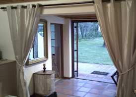 Orange-Ville Lodge & Guesthouse 5
