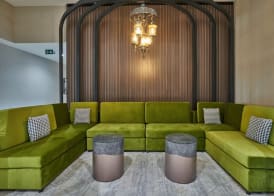 Hotel Holiday International 3