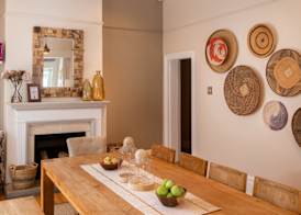 Antrim Villa by Totalstay 2