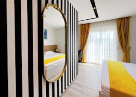 Jata Hotel 5
