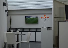 8room Hotel 2