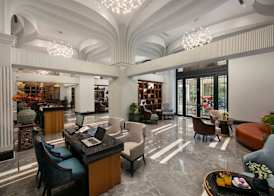 MAY DE VILLE Lakeside Hotel 5