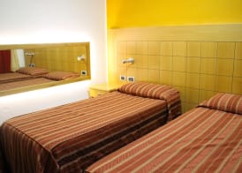 Orange Motel 2