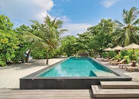 The Barefoot Eco Hotel 4