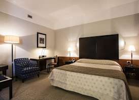 FlyOn Hotel & Conference Center 3