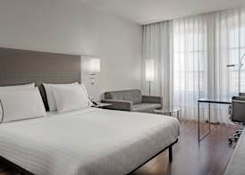 AC Hotel Torino by Marriott 4
