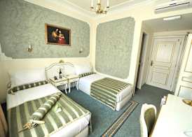Queen's Astoria Design Hotel 4