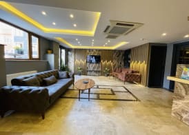 Zem Hotel 5