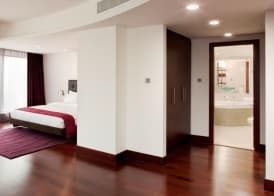Jumeirah Living World Trade Centre Dubai 2