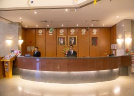 Aavri Hotel 5