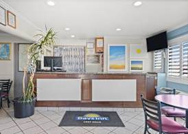 Days Inn by Wyndham Lost Hills 2