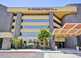 DoubleTree by Hilton Phoenix North 3