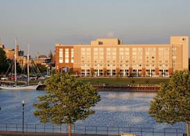 DoubleTree by Hilton Bay City - Riverfront 4