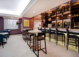 Hampton Inn NY-JFK 3