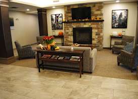 Days Inn & Suites by Wyndham Lindsay 2