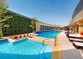 AlRayyan Hotel Doha, Curio Collection by Hilton 5