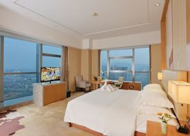 Expo Center Hotel 5