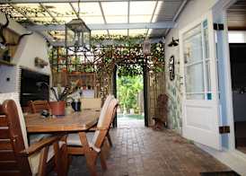La Boheme Bed and Breakfast 4