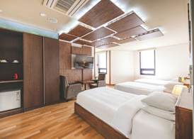 Sunset Hotel 3