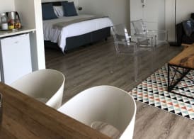 Karee Manor Guesthouse 3