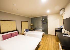 Central Hotel 3