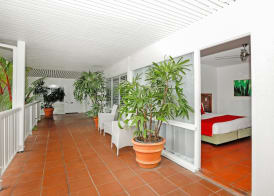 Ramada By Wyndham Cairns City Centre 4