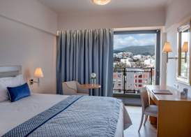 Chios Chandris 4