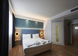 Neo Hotel 5