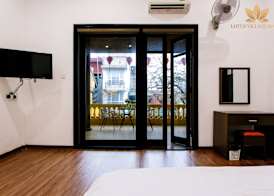 Lotus Village Hotel 5