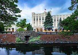 DoubleTree by Hilton Nashua 2