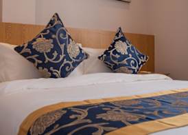 VANCII HOTEL 5