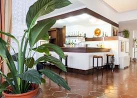 Grand Hotel De Rose 4