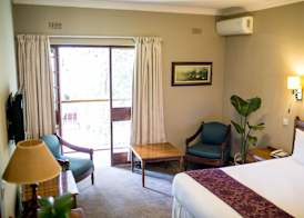 Bronte Hotel 4