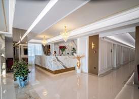 Holiday Hotel 2