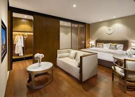 Wyndham Grand Plaza Royale Kaidi 5