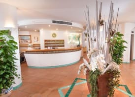 Hotel Punta Est 2