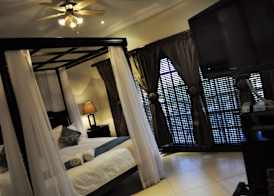Waterfalls Boutique Hotel 3
