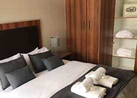 Manor Hills Guest Lodge 3