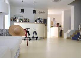 Petit Hotel 3