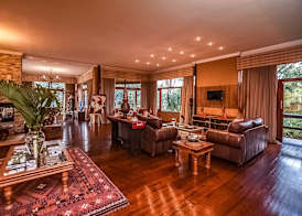 Bambuu Lakeside Lodge 5