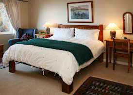 Moonglow Guesthouse 5
