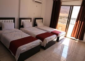 Weekend Hotel 3