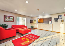Econo Lodge Maquoketa 2