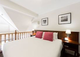 Mercure Canberra 5