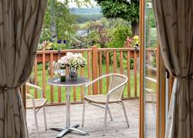Boat Country Inn and Restaurant 2