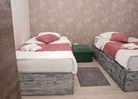 Check Point Hotel 5