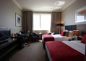 Ramada Downtown Abu Dhabi 5