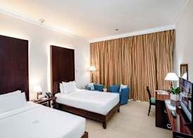 Metropolitan Al Mafraq Hotel 4