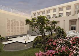 DoubleTree by Hilton Agra 4